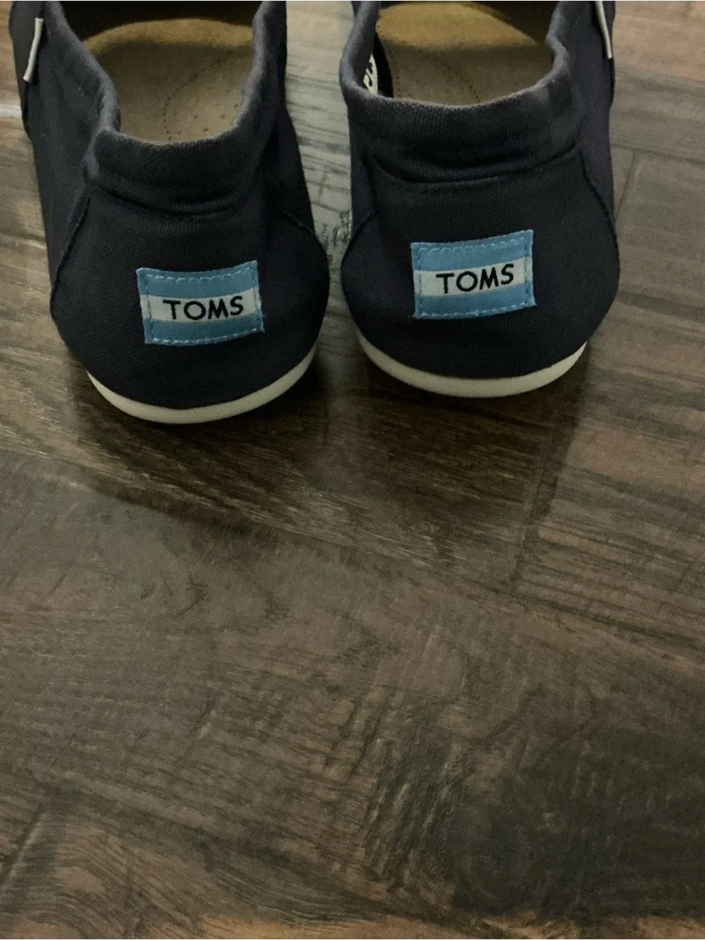 Toms brand style